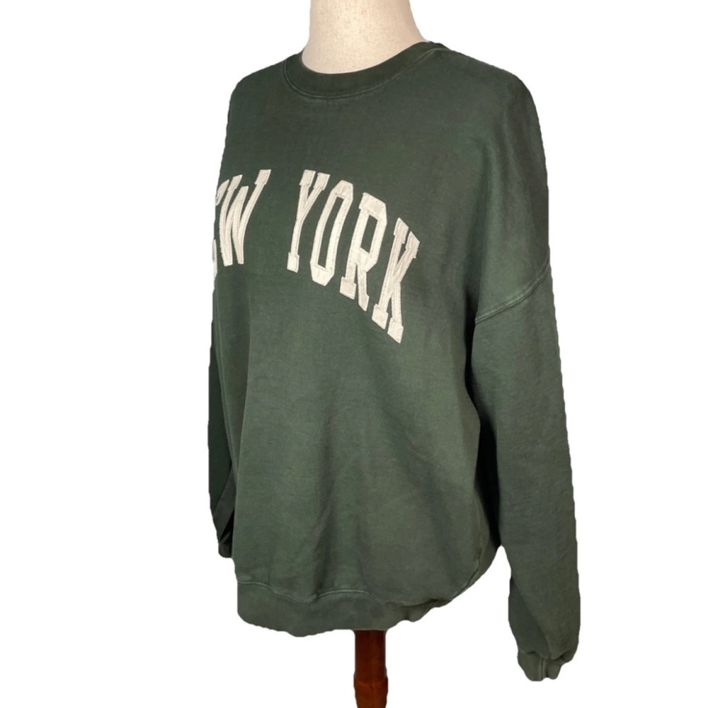Brandy Melville John Galt New York Crewneck Sweatshirt Womens One Size Green - Picture 2 of 6